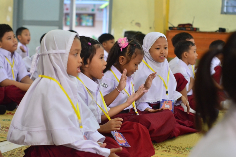MPLS adalah program wajib yang diselenggarakan oleh sekolah-sekolah di Indonesia.